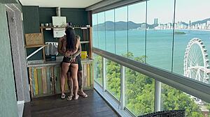 Milyoner beni duplex'ine davet etti, sonunda o sıcak yakışıklıyı siktim