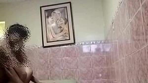 me encontré con mi ex y nos fuimos a coger mientras el cornudo esperaba