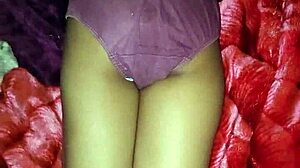 Indian bhabi full silhouette picture of pussy