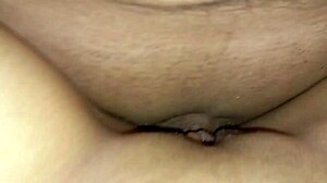 I seduce a pretty girl in lingerie on the street for a oral sex or not?