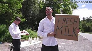 the milkmen session with pee ria sunn was wild 5on1 shower action