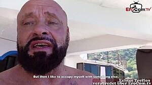 öffentlicher squirt - deutscher agent trifft latina milf für masturbation