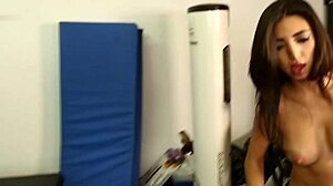 Frida sante's gym cock workout