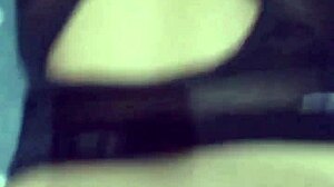 bokep indonesia di ajak mampir kerumah sama tetangga saat suaminya pergi mancing