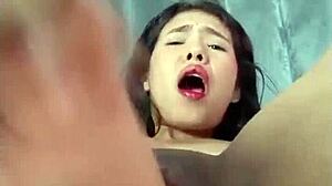 Masturbaci�n yasmith uses toys and dildo for intense webcam session