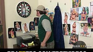 I am sexy Latina Veronica Rodriguez learning to squirt