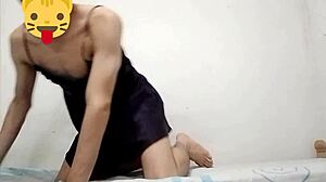 Showing my ass while wearing a full dress 😏