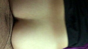 Жестко ебу мою миниатюрную 18+ любовь в догги дома