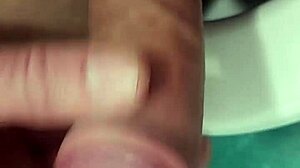 Petite 18+ Girl Giving Intense Quick Masturbation Session