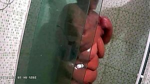 Camera Escondida Madrasta Safada Gordinha Gravada Tomando Vanho