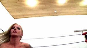 Bella Ink Challenges You in 1v1 Wrestling