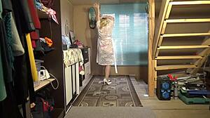 Juicy Milf Striptease In Beautiful Lingerie And Stockings!