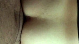 Жестко ебу мою миниатюрную 18+ любовь в догги дома