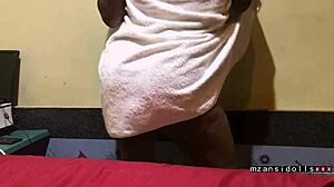 Mature mum twerks for two young village guys today