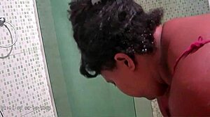 Camera Escondida Madrasta Safada Gordinha Gravada Tomando Vanho