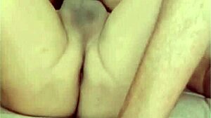 o primo do meu marido estava escondido me olhando bater ciririca n�o aquentei chamei ele dei gostoso