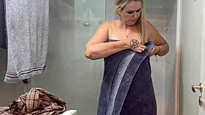 Innocent delivery guy discovers nympho housewife tiffany montavani's fetish for his big sausage in bathroom!