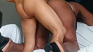 sexy thick babe flaunts her pretty lips