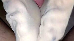 amateurs friends create homemade nylon footjob leading to cumshot on toes