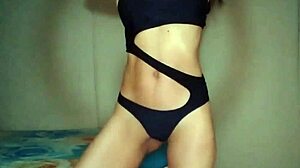 belleza latina se deja coger rico en hardcore