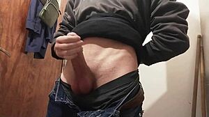 Watch Me Squeeze Tasty Cum From My Big Cock!