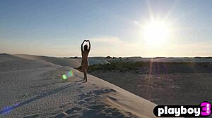 miluniel louis posed naked outdoor, sexy bubble butt babe liked it?