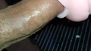 Kissy gives mamada and then fills her entrance with leche in wild sex.