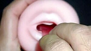 Kissy gives mamada and then fills her entrance with leche in wild sex.