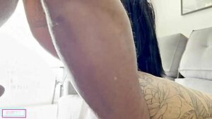 Cougar Feels Intense Pleasure After Dildo