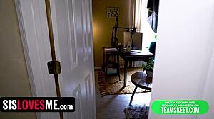 minha meia-irmã tem buceta peluda e cuzinho rosa