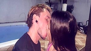 Desafio Do Beijo Na Balada