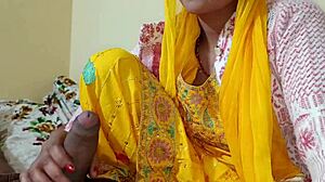 Desi Indian maid wife gets fucked in bedroom