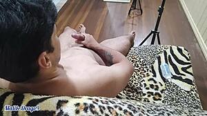 Malik Drago9 Gives Handjob to Huge Black Cock Cumshot