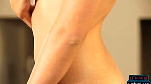 Italian MILF model Arianna Espen shows off her slim body