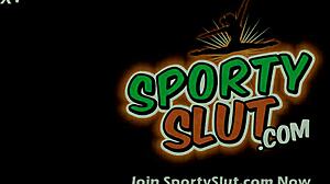 babe shows huge puffy cameltoe and big round ass in spandex