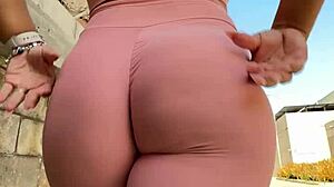 Aquela ajeitadinha gostosa para deixar a calça bem socadinha como eu gosto