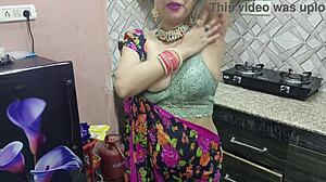 desi bhabhi cheat on hubby, gettin’ it from brother-in-law in kitchen, oops