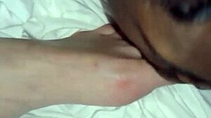 sucking wifes toes while s