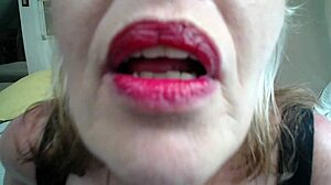 Want to see the slave licking pussy lips in BDSM?