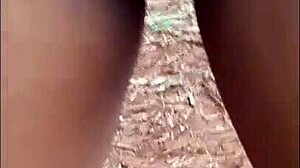 pequena caipira dança funk no canavial