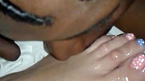 sucking wifes toes while s