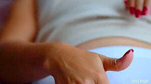 i'm cute 18+ babe fingering my wet shaved pussy and cumming