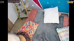 Suggestive latina teen camgirl mia lopez teases viewers