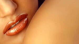 Glam Pornstar Sunny Leone Boldly Fingers Her Tight Pussy to Orgasm