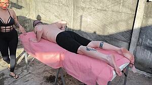 Massagem Ao Ar Livre Bora With Wet Milf Pussy Play