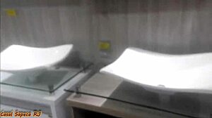 Casada Mostra Buceta Pra Todo Mundo No Meio Da Rua