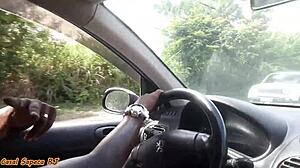 Casada Mostra Buceta Pra Todo Mundo No Meio Da Rua