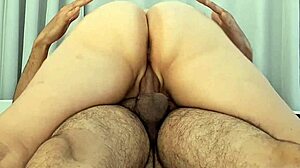 Chatting with the white-haired neighbor part 1