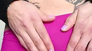 J'adore me toucher sensuellement Emy Angel