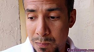 Does Bronze Teen Take Facial?